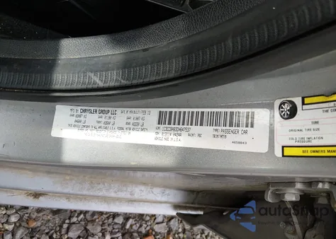 2013 Chrysler 200 Lx z USA, uszkodzony, nr VIN 1C3CCBAB3DN647537